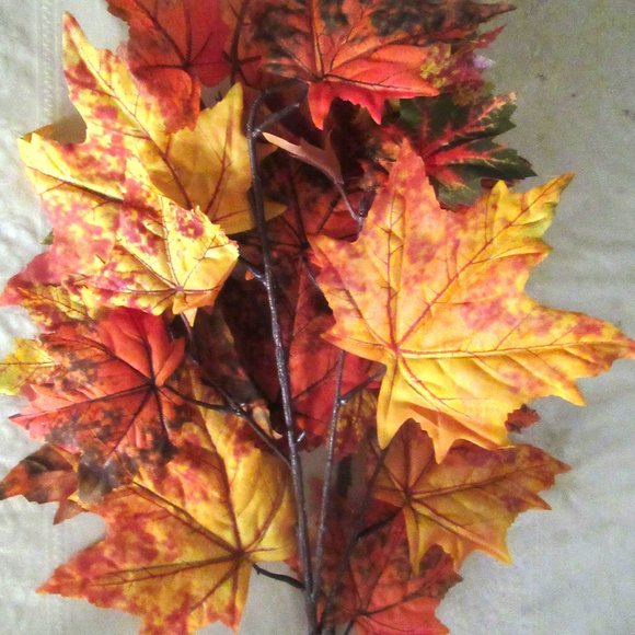7 artificial fall leaves branches - Picture 2 of 2
